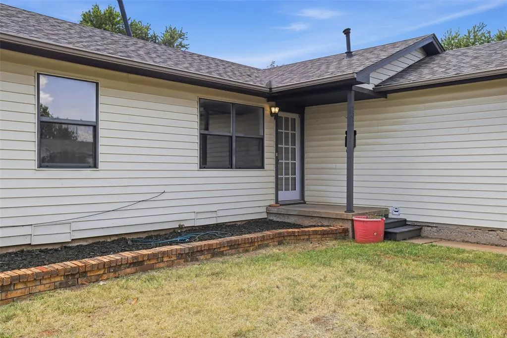 Photo 8 — 102 Belisle Avenue, Yukon, OK 73099