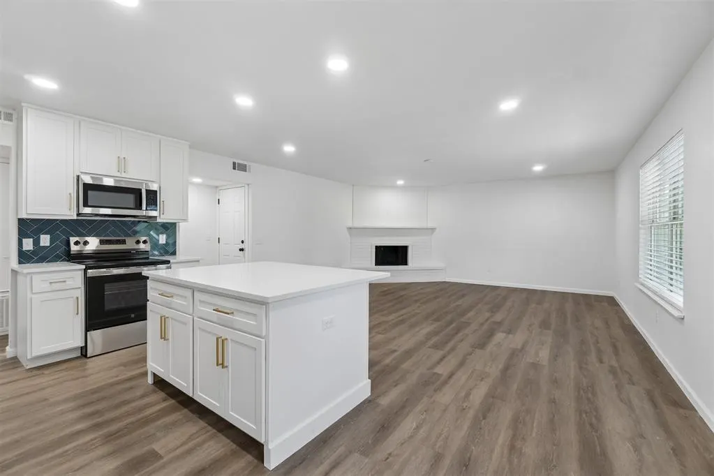 Photo 6 — 208 N English Drive, Oklahoma City, OK 73160