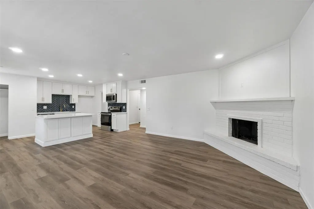 Photo 7 — 208 N English Drive, Oklahoma City, OK 73160