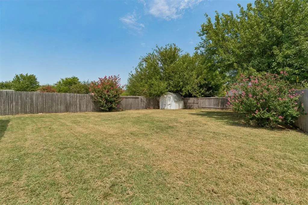 Photo 14 — 208 N English Drive, Oklahoma City, OK 73160