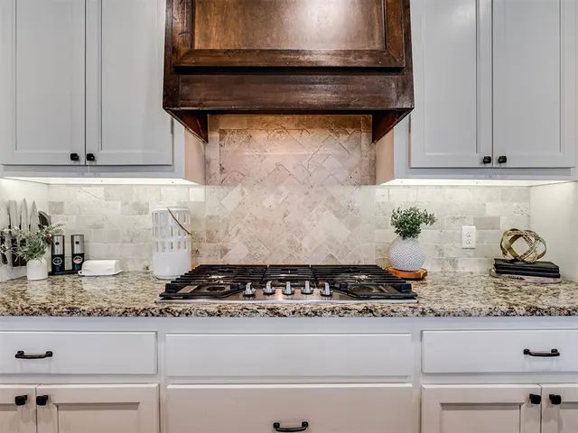 Photo 8 — 1516 Pendleton Place, Moore, OK 73160