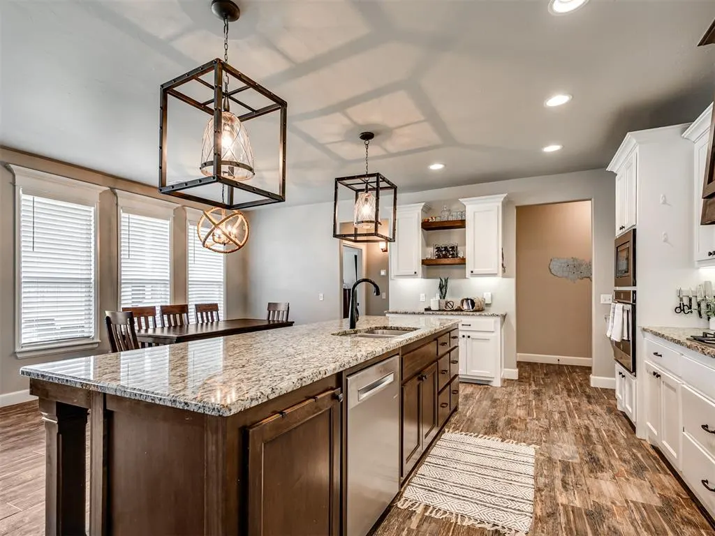 Photo 9 — 1516 Pendleton Place, Moore, OK 73160