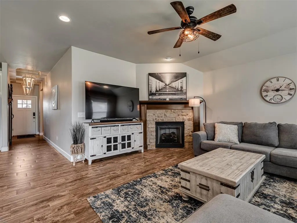 Photo 13 — 1516 Pendleton Place, Moore, OK 73160