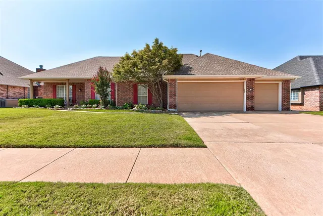 Photo 2 — 4108 NW 146th Terrace, Oklahoma City, OK 73134