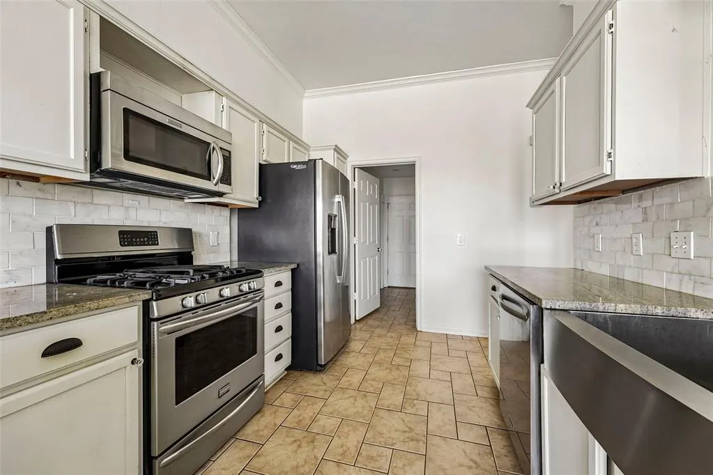 Photo 11 — 15505 Sandstone Terrace, Oklahoma City, OK 73170