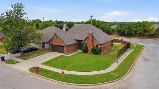 Photo 3 — 8101 Timothy Lane, Oklahoma City, OK 73135