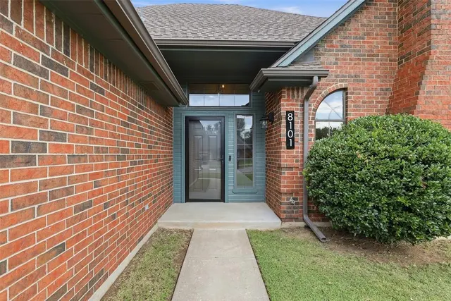 Photo 5 — 8101 Timothy Lane, Oklahoma City, OK 73135