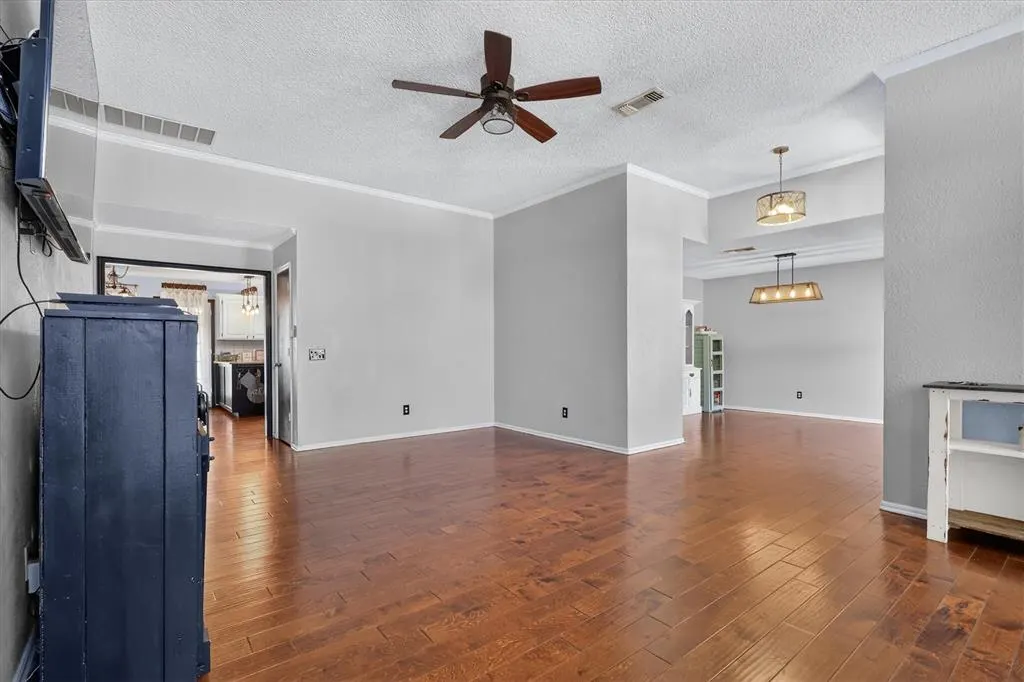 Photo 9 — 13417 Briar Hollow Drive, Oklahoma City, OK 73170