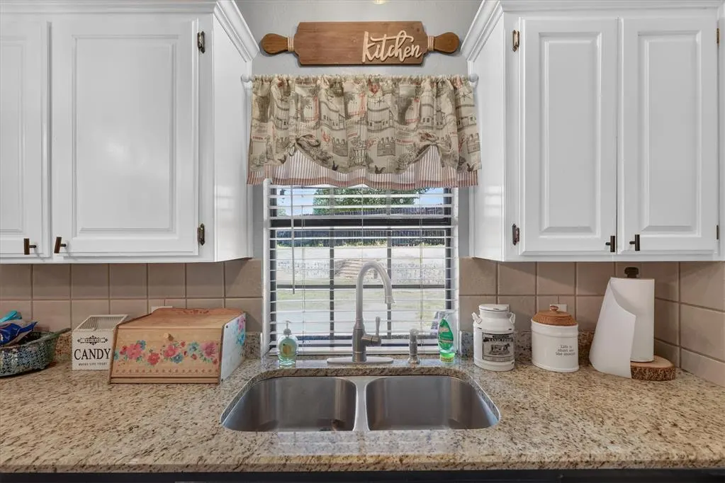 Photo 13 — 13417 Briar Hollow Drive, Oklahoma City, OK 73170