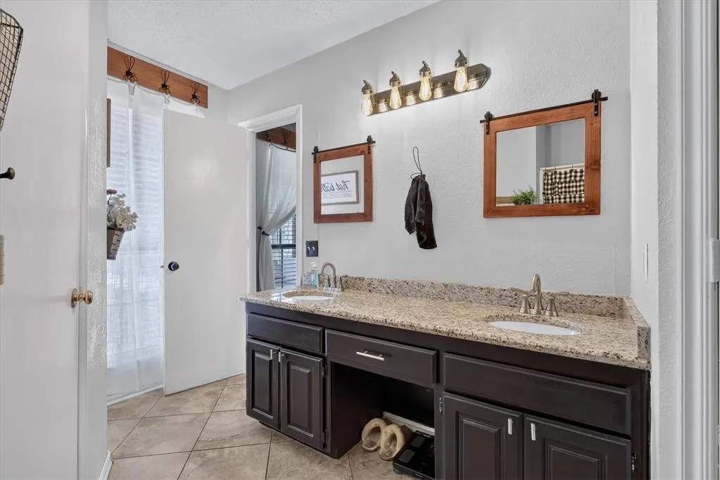 Photo 20 — 13417 Briar Hollow Drive, Oklahoma City, OK 73170