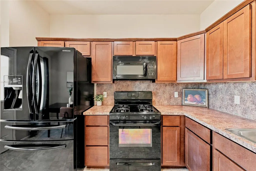 Photo 11 — 4904 Hunter Boulevard, Oklahoma City, OK 73179