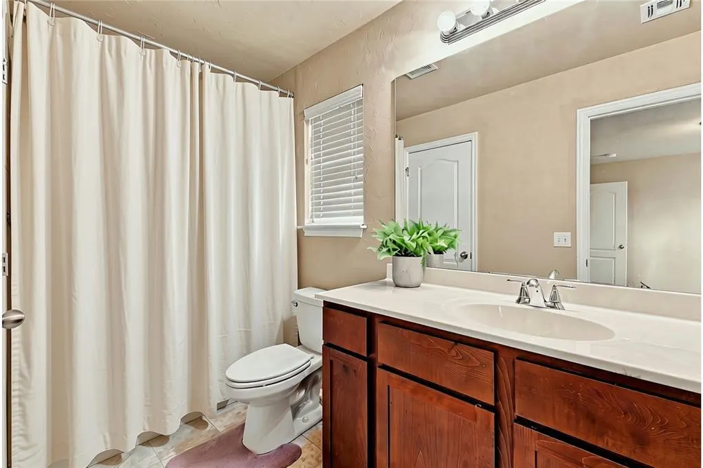 Photo 14 — 4904 Hunter Boulevard, Oklahoma City, OK 73179