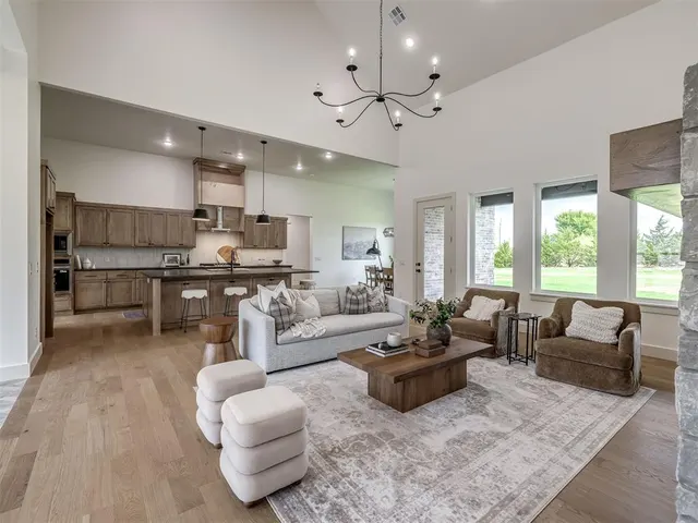 Photo 8 — 14117 North Ridge Drive, Choctaw, OK 73020