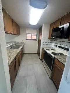 Photo 4 — 4400 Hemingway Drive 207, Oklahoma City, OK 73118