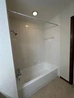 Photo 9 — 4400 Hemingway Drive 207, Oklahoma City, OK 73118