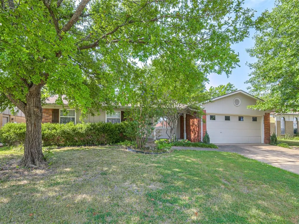 Photo 4 — 8922 E 49th Place, Tulsa, OK 74145