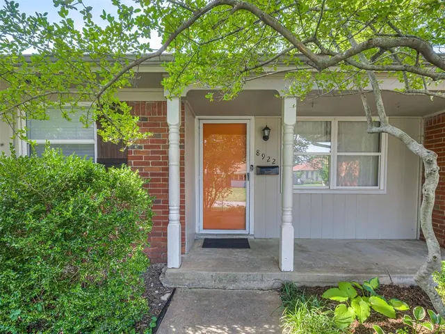 Photo 7 — 8922 E 49th Place, Tulsa, OK 74145