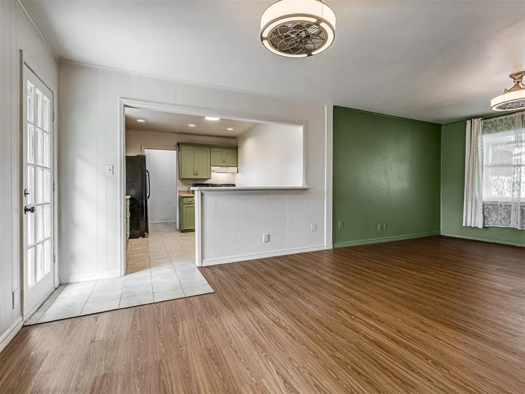 Photo 13 — 8922 E 49th Place, Tulsa, OK 74145