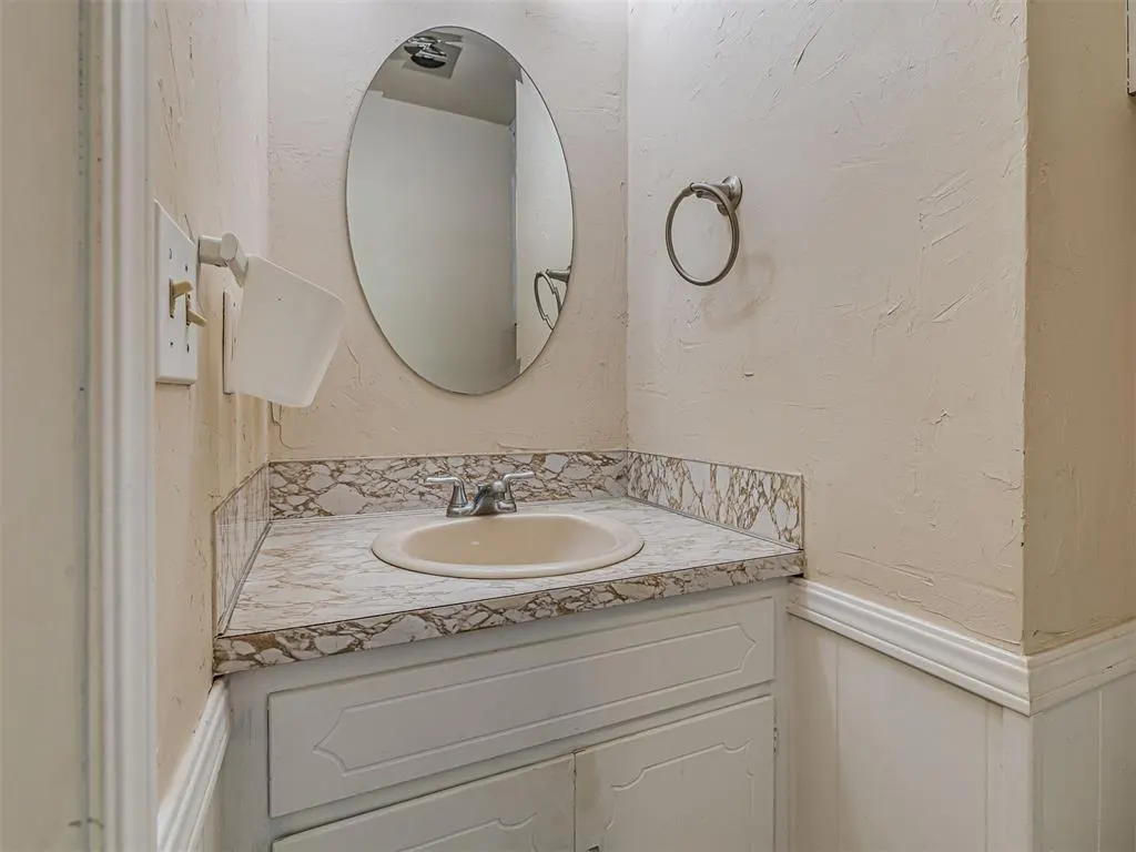 Photo 26 — 8922 E 49th Place, Tulsa, OK 74145