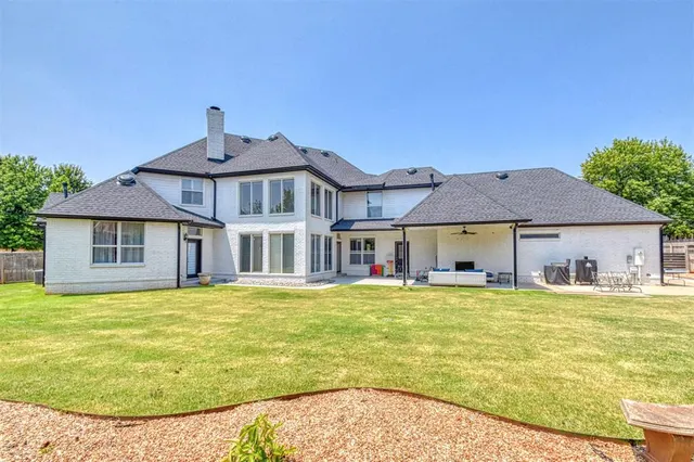 Photo 4 — 800 NW 145th Circle, Edmond, OK 73013