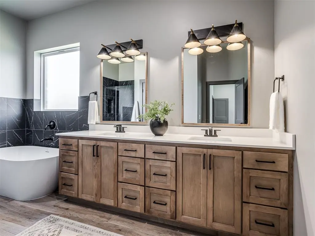 Photo 14 — 16028 Catalonia Place, Oklahoma City, OK 73170