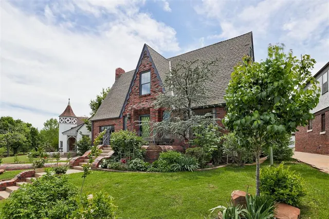 Photo 4 — 412 NW 35th Street, Oklahoma City, OK 73118