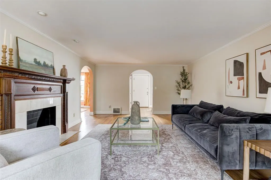 Photo 9 — 412 NW 35th Street, Oklahoma City, OK 73118