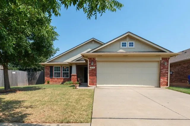 Front exterior — 809 Grickle Drive, Norman, OK 73069