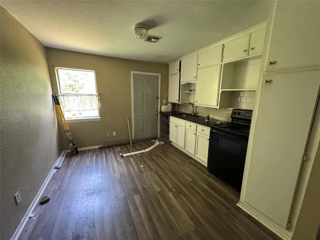 Photo 6 — 2249 NW 41st Street, Oklahoma City, OK 73112