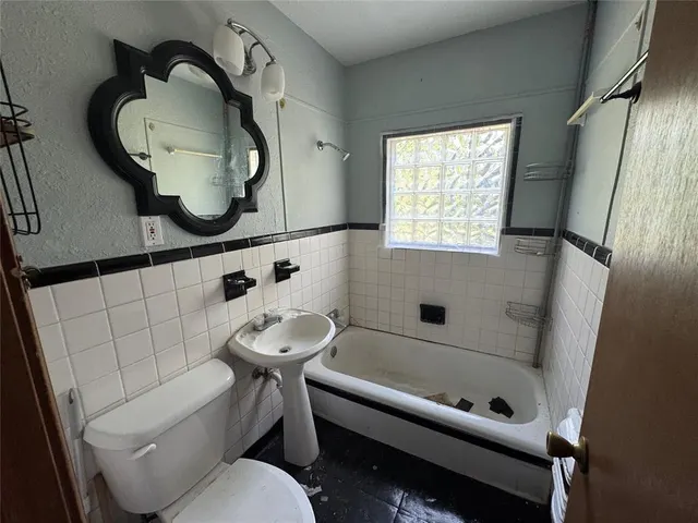 Photo 8 — 2249 NW 41st Street, Oklahoma City, OK 73112