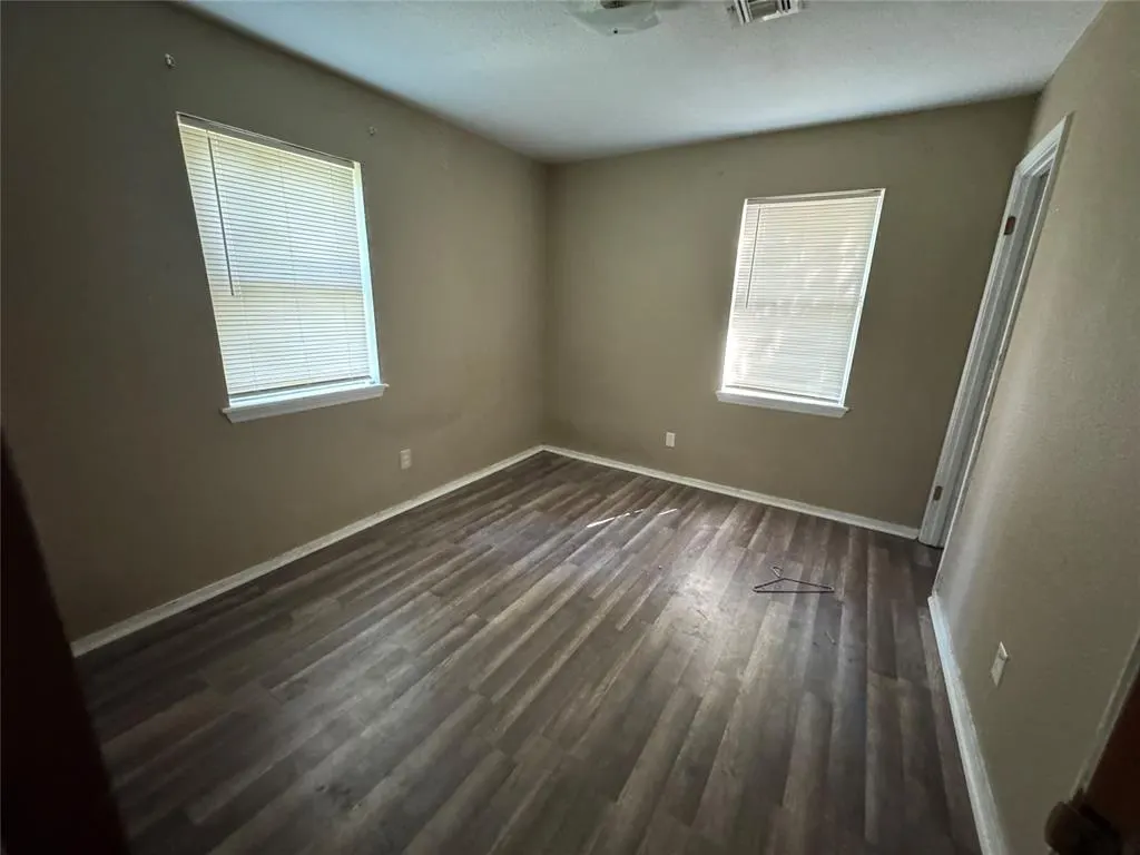 Photo 11 — 2249 NW 41st Street, Oklahoma City, OK 73112