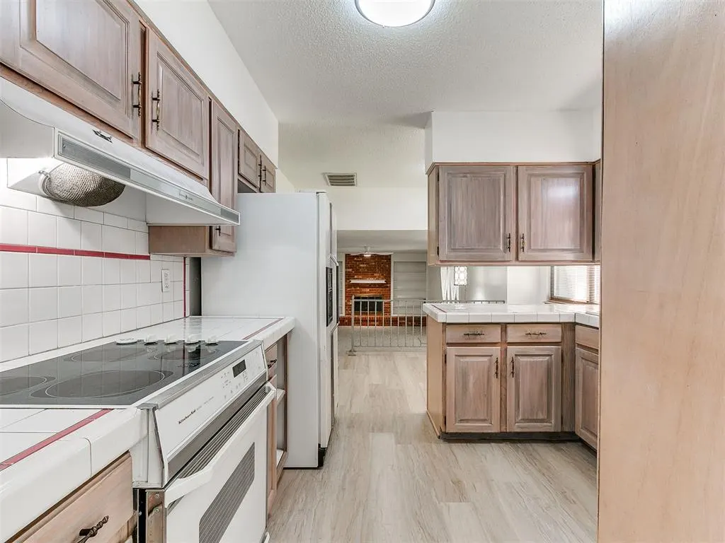 Photo 6 — 11708 Oakdale Street, Yukon, OK 73099