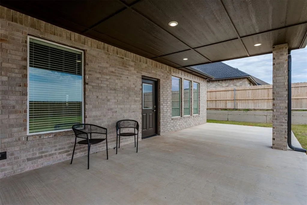 Photo 7 — 9208 SW 35 Street, Oklahoma City, OK 73179