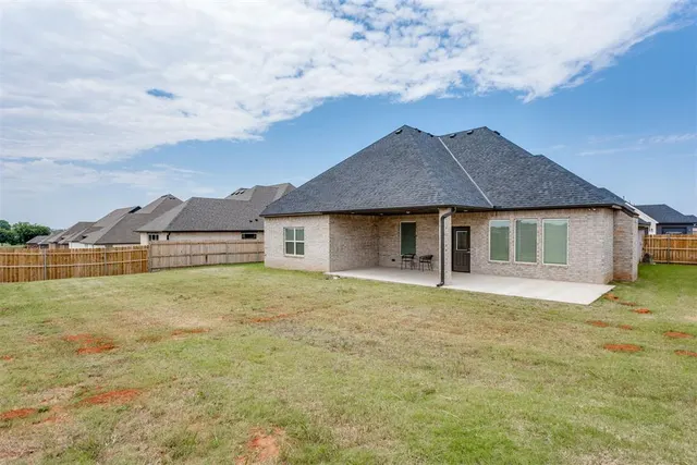 Photo 8 — 9208 SW 35 Street, Oklahoma City, OK 73179
