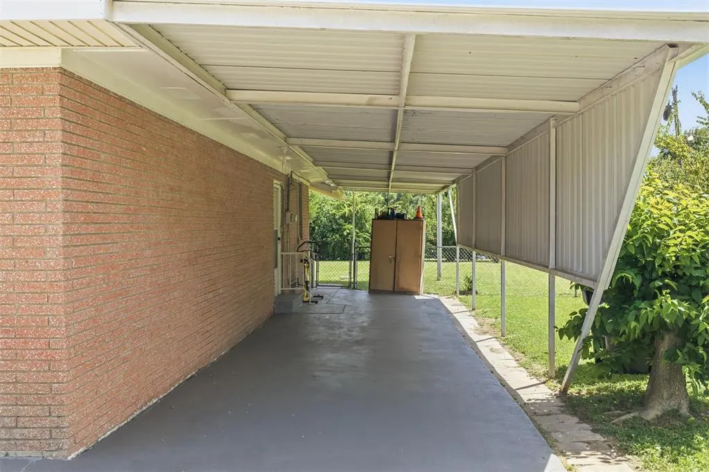 Photo 32 — 829 W 22nd Street, Ada, OK 74820