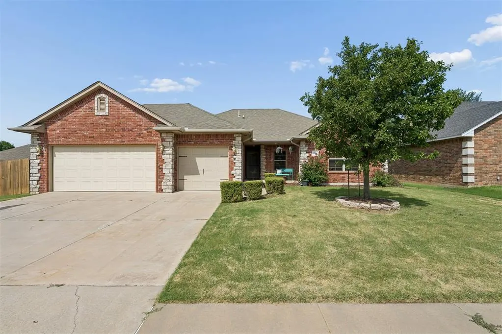Photo 4 — 709 Blue Ridge Road, Moore, OK 73160
