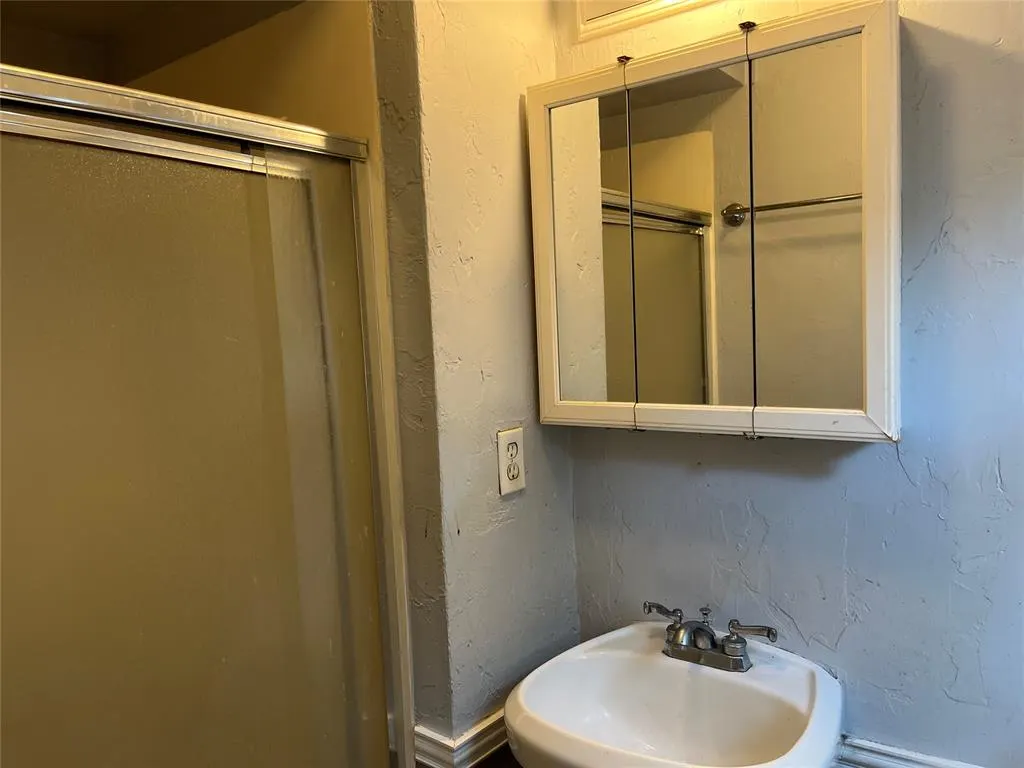 Photo 10 — 736 Red Oak Terrace, Edmond, OK 73003