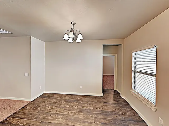 Photo 5 — 1045 Creekside Drive, Choctaw, OK 73020
