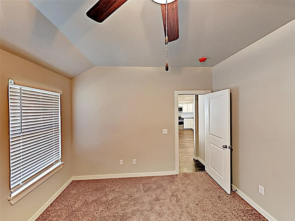 Photo 6 — 1045 Creekside Drive, Choctaw, OK 73020
