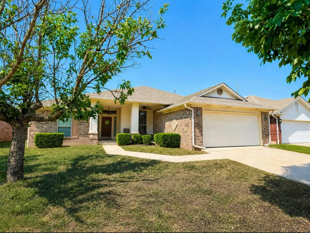 Photo 2 — 2325 SW 135th Street, Oklahoma City, OK 73170