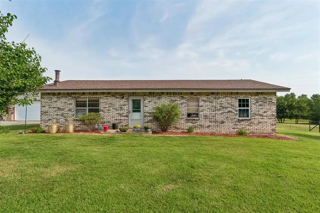 Front exterior — 34603 Pinehill Road, Bristow, OK 74010