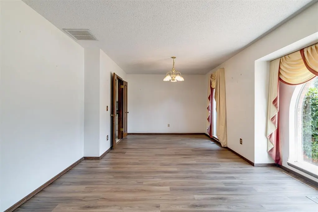 Photo 4 — 2615 NW 115th Place, Oklahoma City, OK 73120