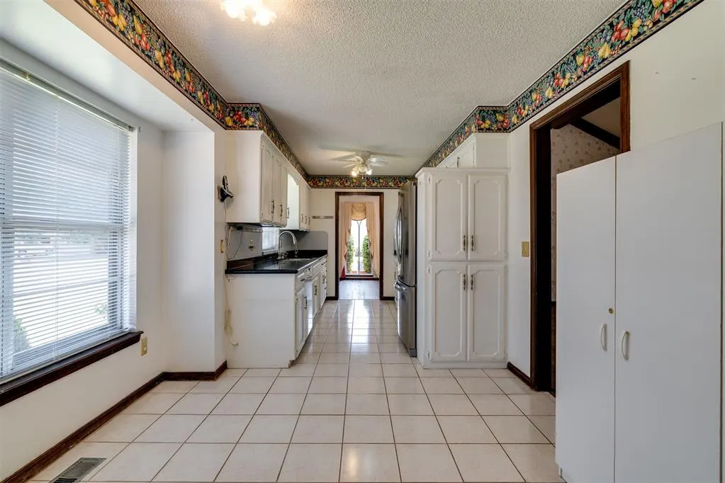 Photo 5 — 2615 NW 115th Place, Oklahoma City, OK 73120