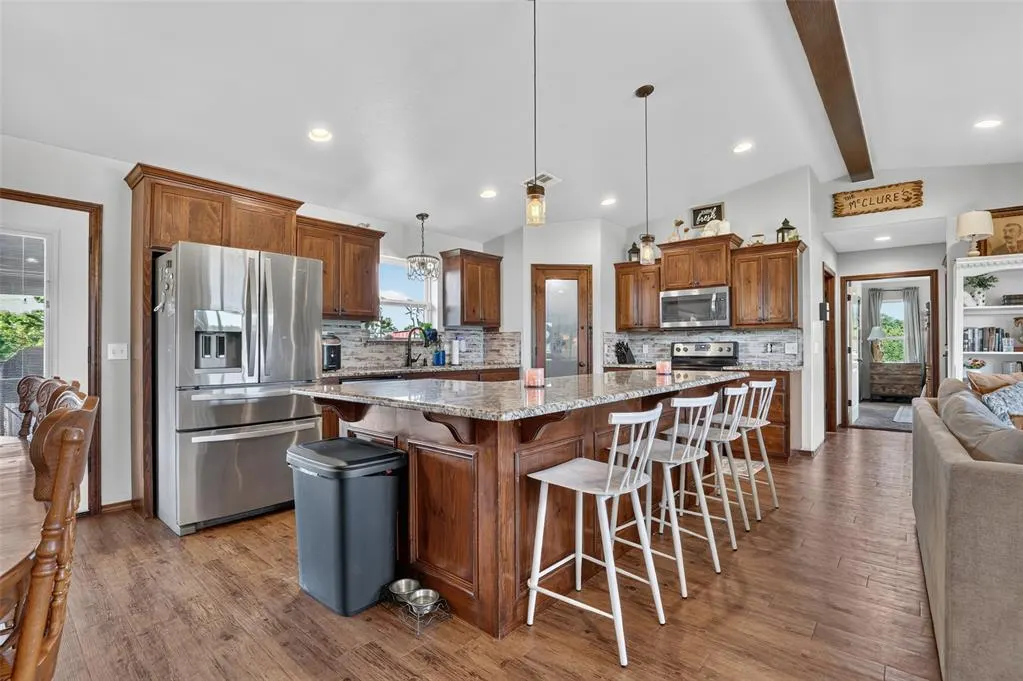 Photo 4 — 208 Moran Road, McLoud, OK 74851