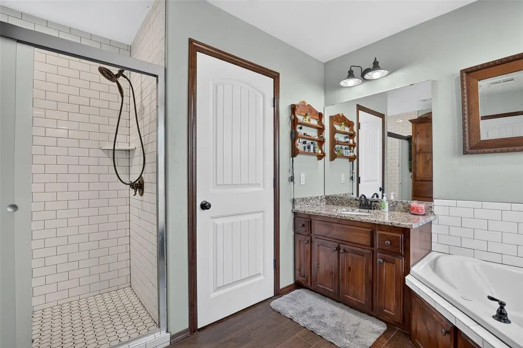 Photo 17 — 208 Moran Road, McLoud, OK 74851