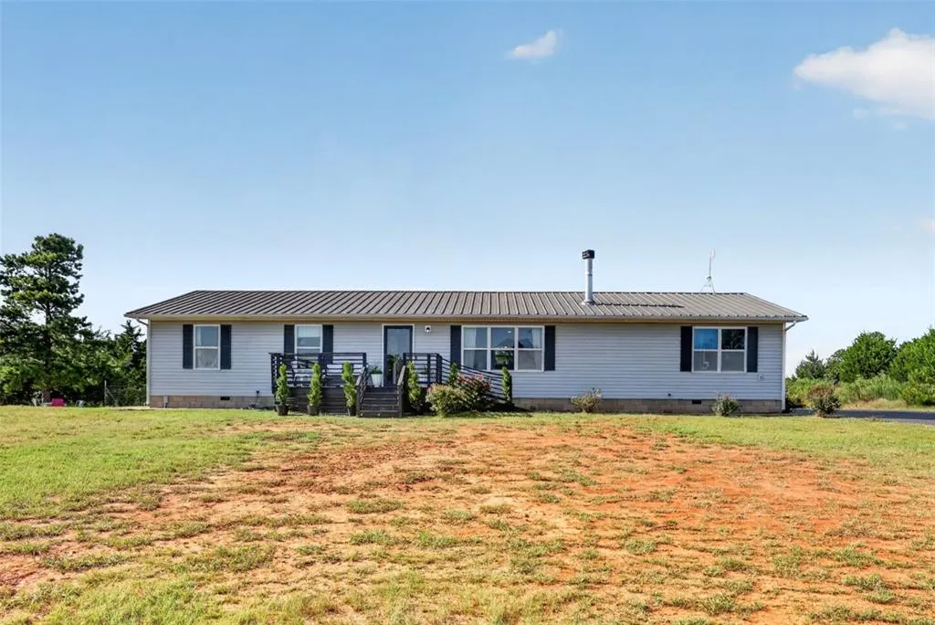 Photo 2 — 208 Moran Road, McLoud, OK 74851