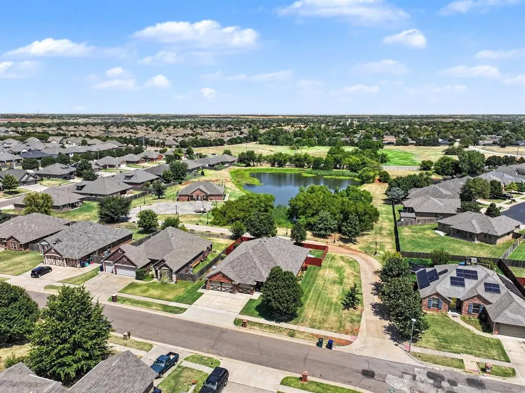Photo 41 — 11305 NW 105th Street, Yukon, OK 73099