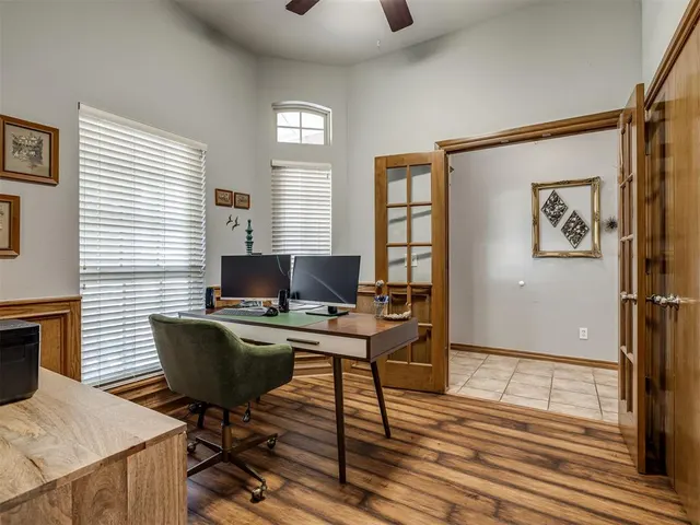 Photo 6 — 912 Regal Road, Yukon, OK 73099