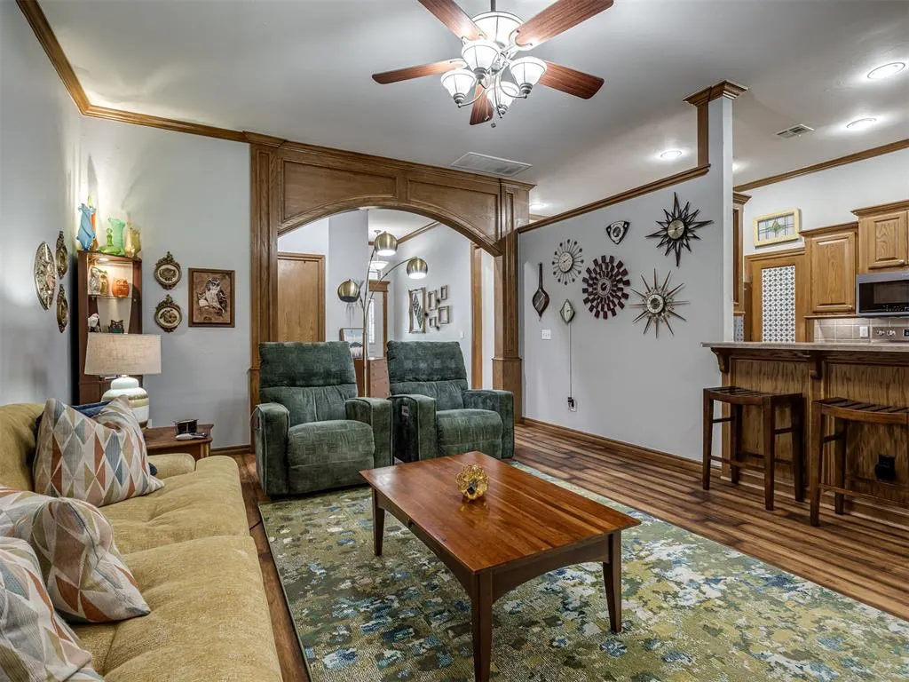 Photo 5 — 912 Regal Road, Yukon, OK 73099