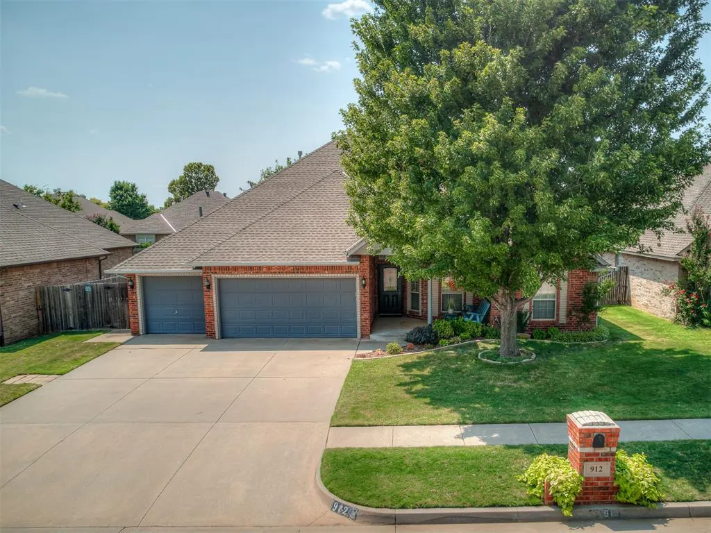 Photo 29 — 912 Regal Road, Yukon, OK 73099